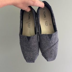 Toms Slip-Ons Size 6 Navy Blue